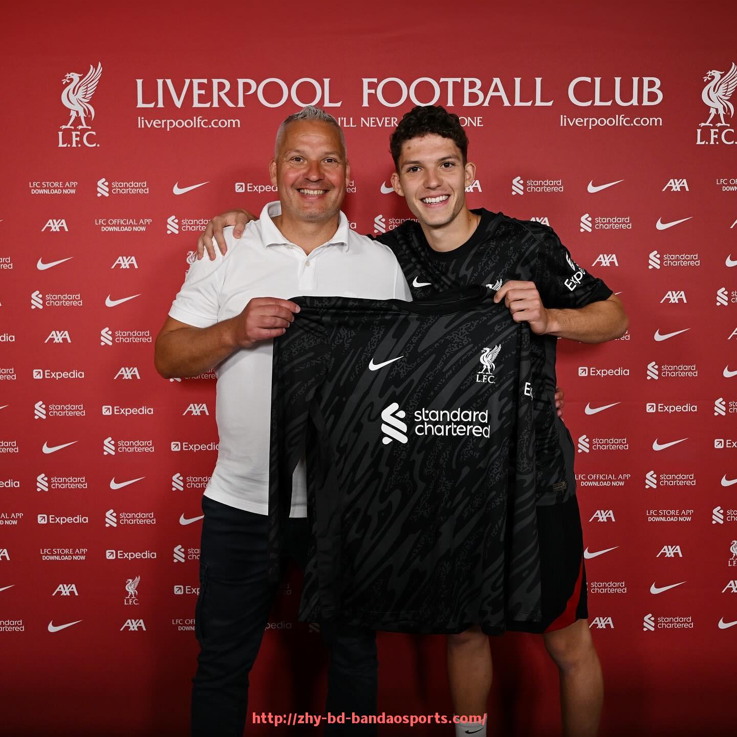 半岛体育-世俱杯场馆规划方案发布,场地布局与观众动线优化